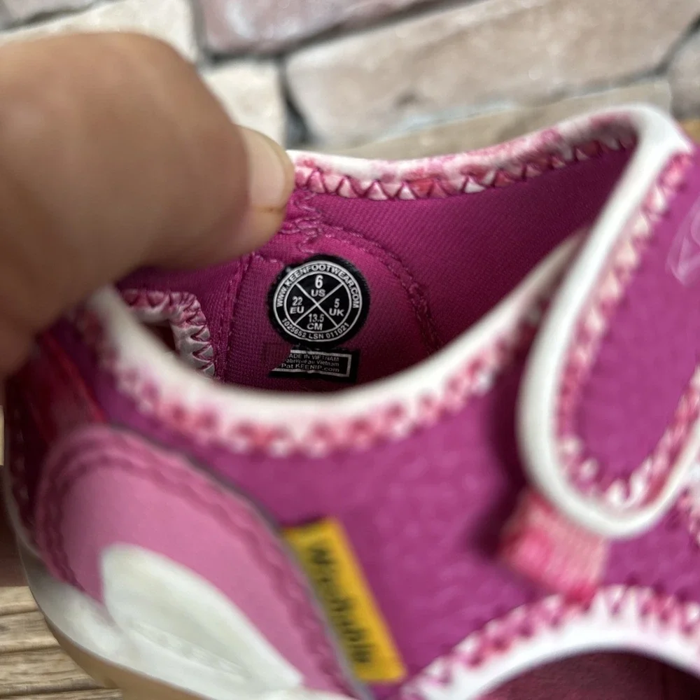 Keen Knotch Creek Toddler US 6 Open Toe Pink/White Water Sports/Hiking Sandals